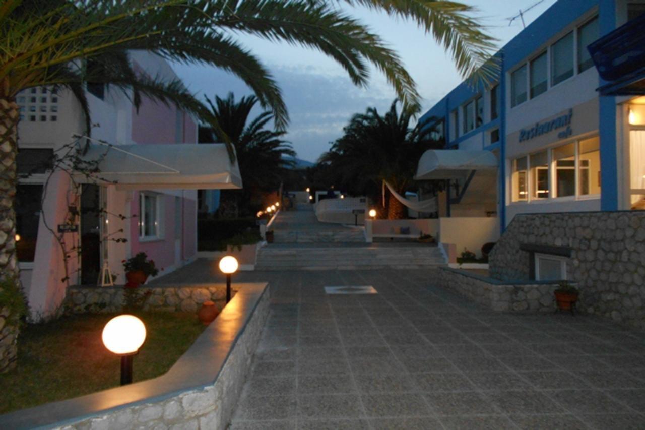 Hotel Margarita Corinth Exterior photo